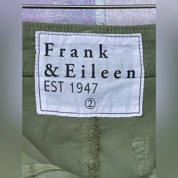FRANK & EILEEN
BLACKSTONE UTILITY PANT IN ARMY GREEN 2 - Picture 11 of 14